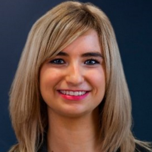 Meet your Posher, Cassandra - Picture 1 of 1